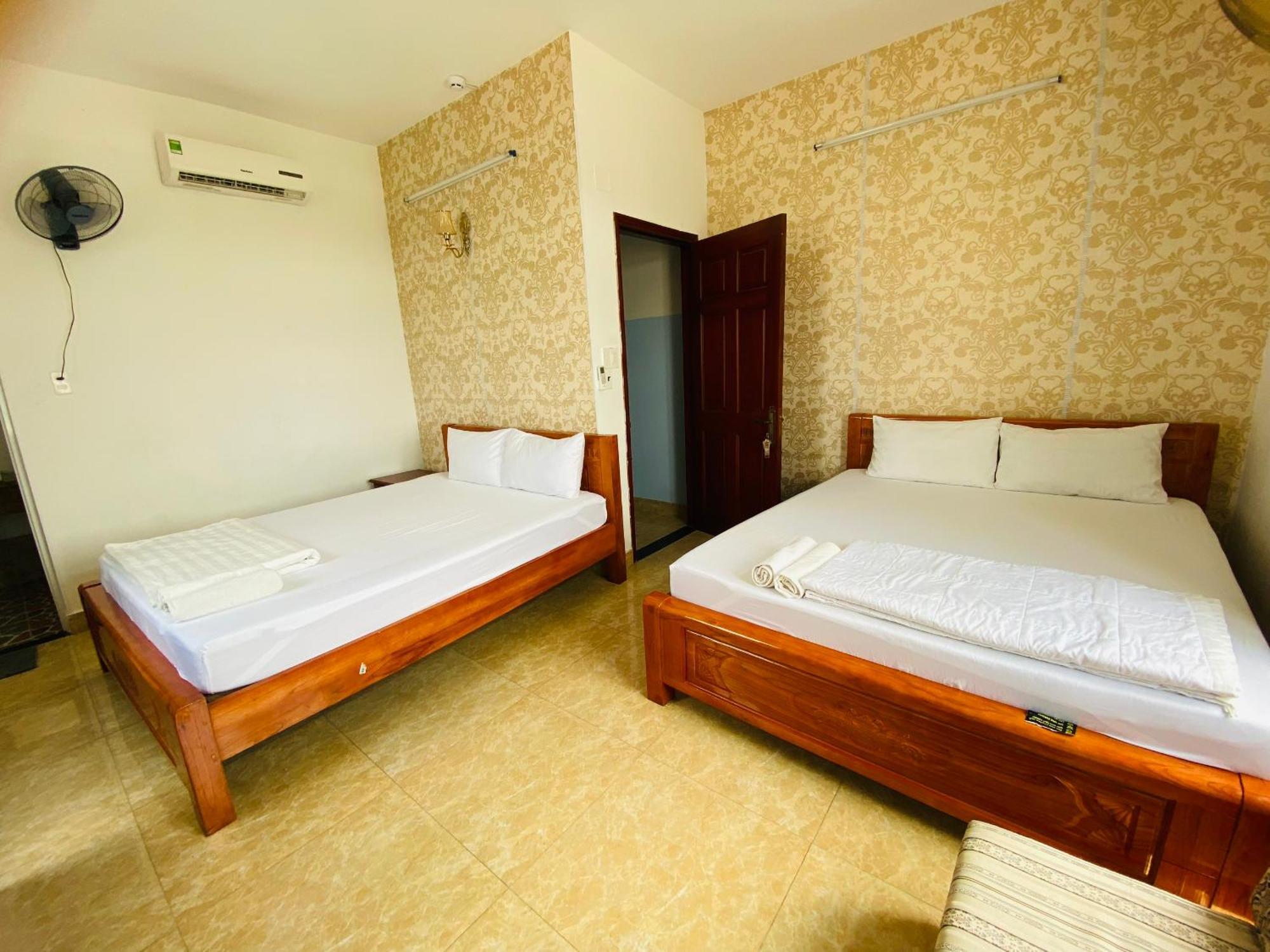 Nhat Hoang Khách sạn 2*