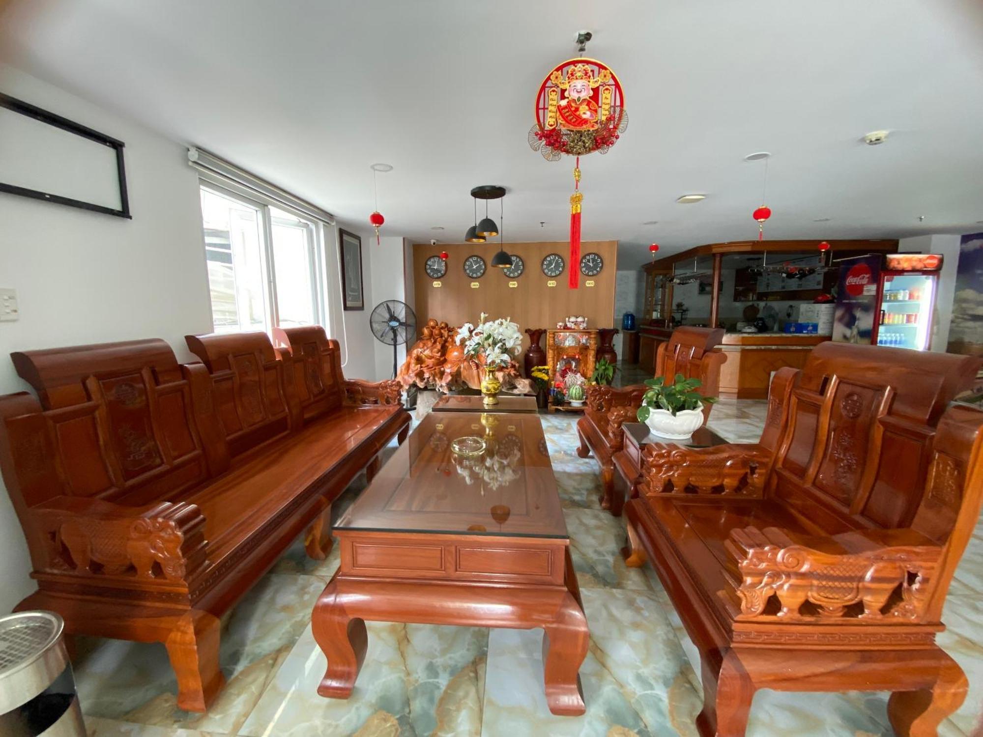 Nhat Hoang 2* TP. Hồ Chí Minh