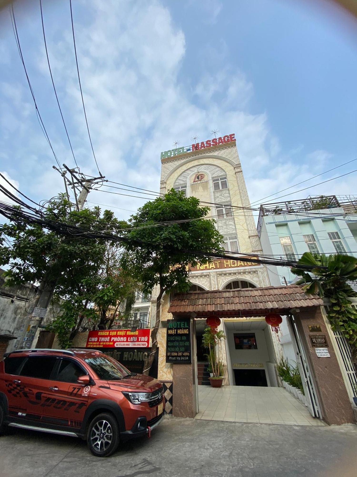 Nhat Hoang 2* TP. Hồ Chí Minh