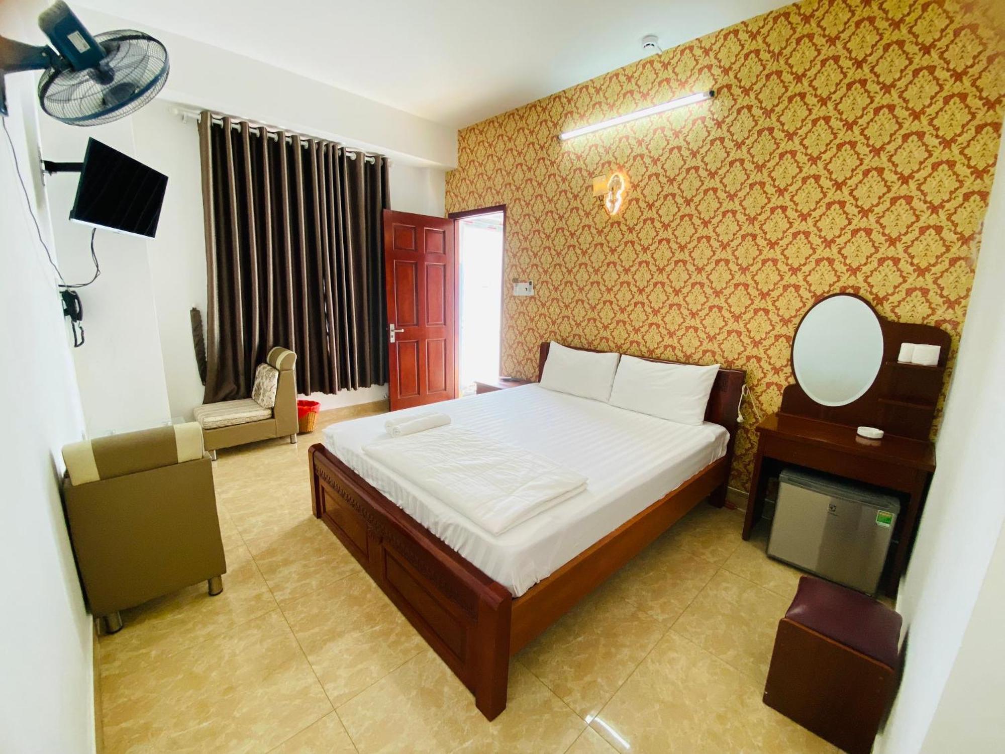 Nhat Hoang 2* TP. Hồ Chí Minh